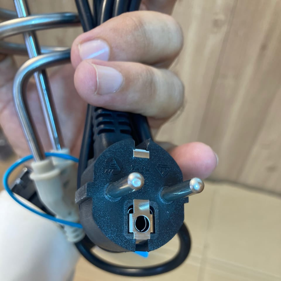 100% Original NSG F9 Sensor Auto On/Off Water Heating Rod 2500W – Fast Heating, Waterproof, Shockproof And Safe Smart Sensor Technology